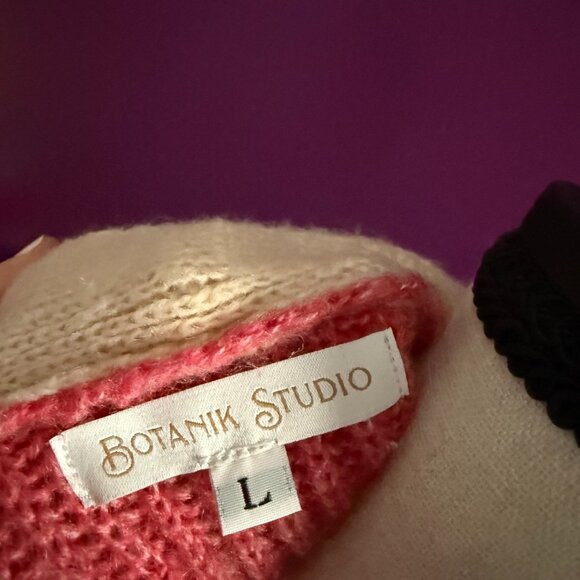 Botanik Studio Cream, Tan, and Rose Striped Cardigan Size L - Picture 5 of 6